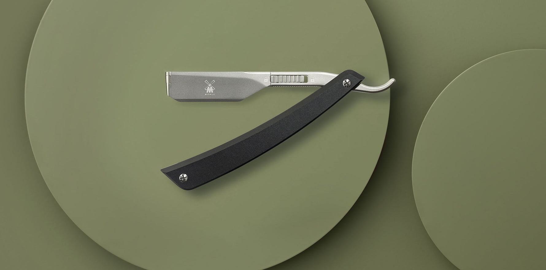 The ENTHUSIAST PRO Straight Razor