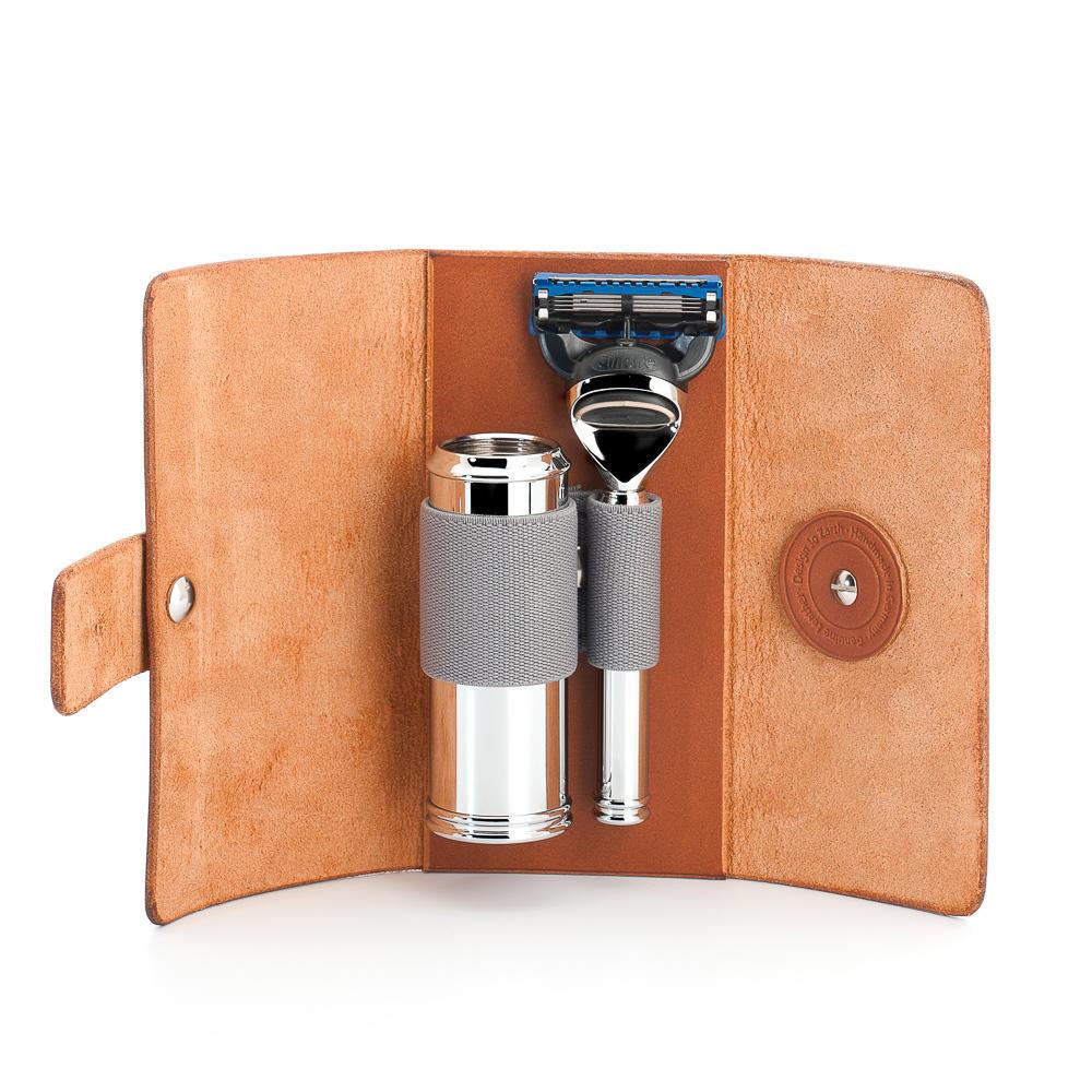 MÜHLE Travel Vegetable-Tanned Cowhide Travel Case Fusion Razor & Travel Brush, Detail