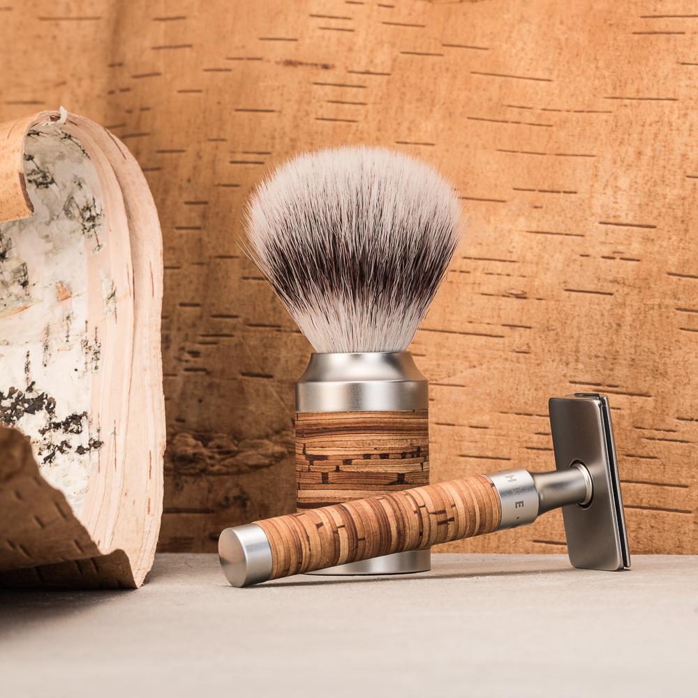 MÜHLE Rocca Birch Bark and Stainless Steel 3-Piece Silvertip Fiber & Safety Razor Shaving Set, Alternate View